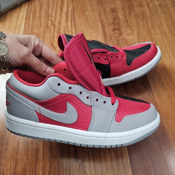 Nike Air Jordan Sneakers - Picture 3 of 5